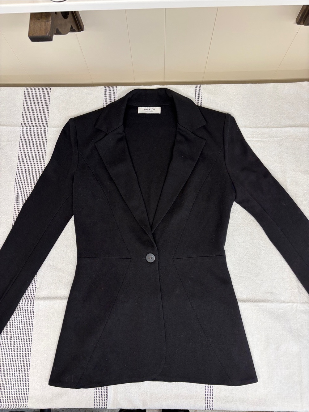 Bailey 44 Black Tailored Single-Button Blazer